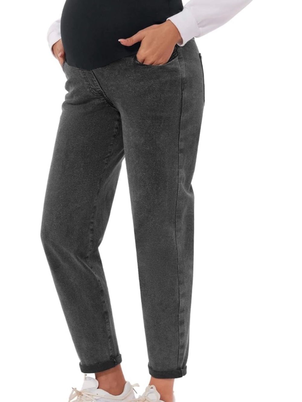 Comfortable Boyfriend Maternity Jeans in Washed Black